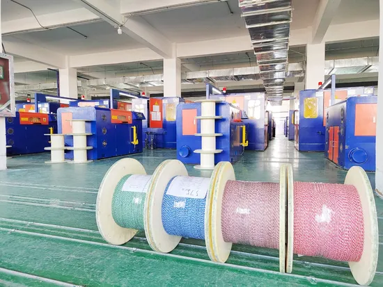 S/FTP Cat. 6A シールド ケーブルを使用したネットワーク ケーブル接続